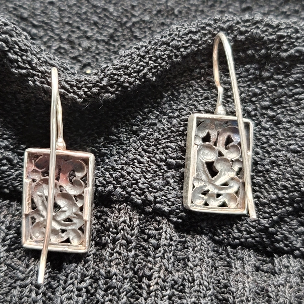Gorgeous Silver Scroll Work Rectangular Pierced E… - image 3